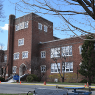 The Manhasset Public Schools is seeking to implement a new cell phone policy to comply with the state's recent bell-to-bell cell phone restriction.