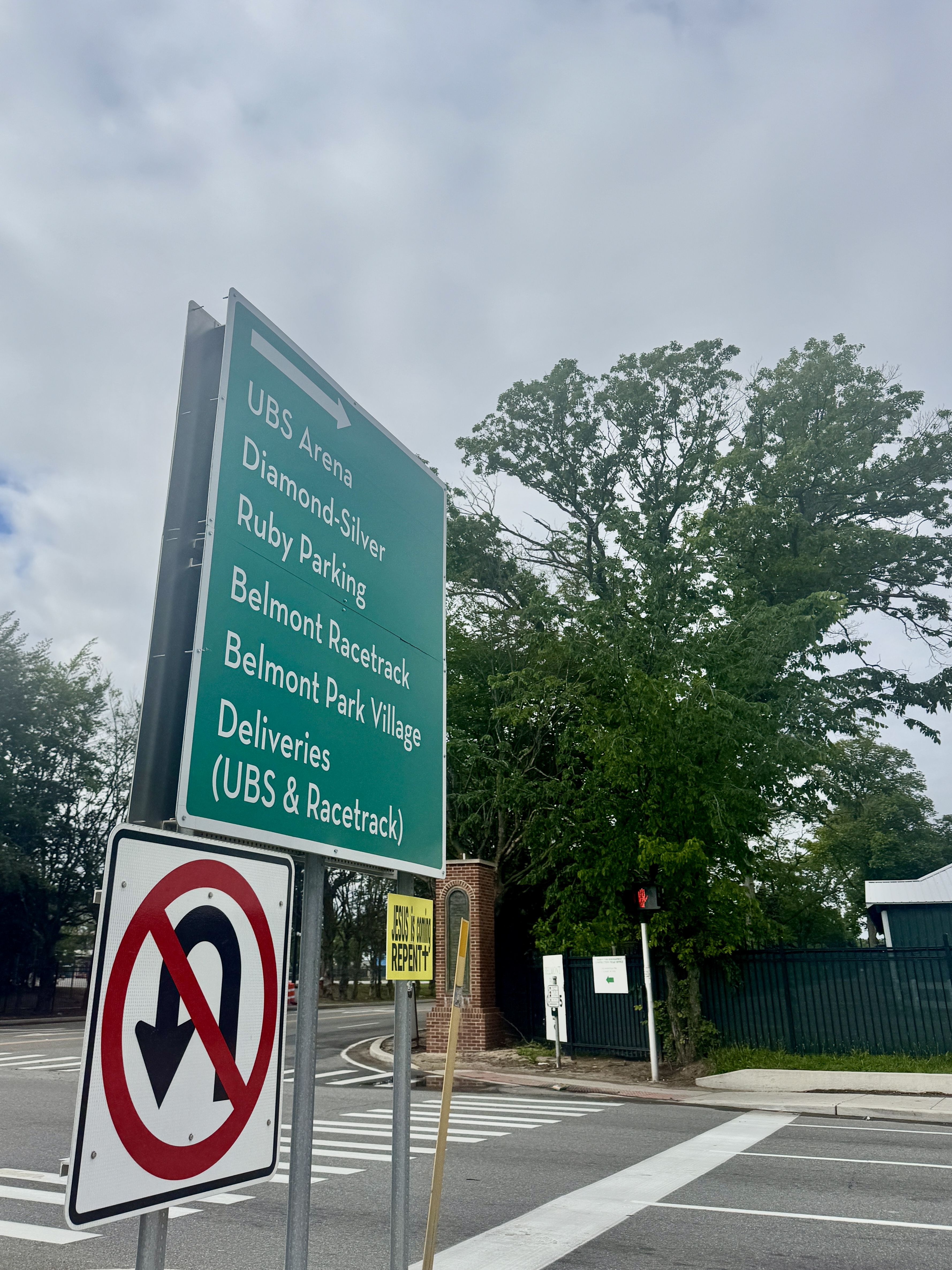 While the Belmont Stakes brings traffic to Elmont, locals say, it also helps boost small businesses.