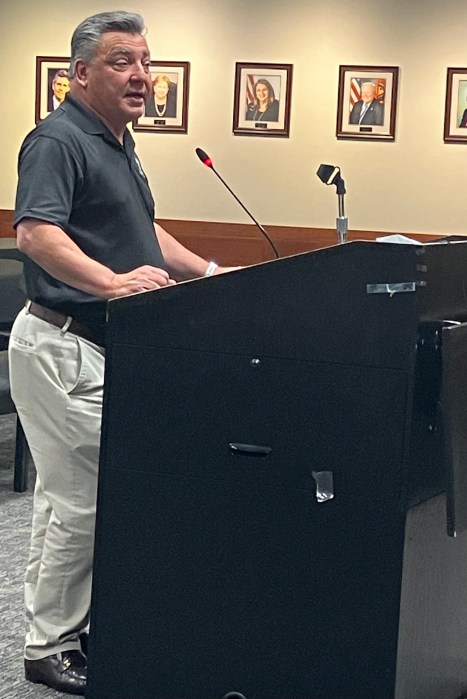 Pat Guidice, business manager of IBEW Local 1049, speaks in support of the Propel NY project in Mineola.
