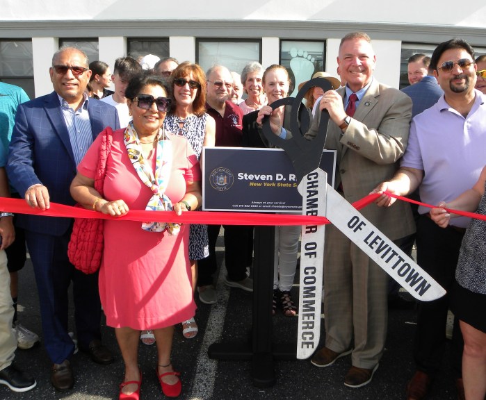 Steve Rhards Ribbon Cutting 2