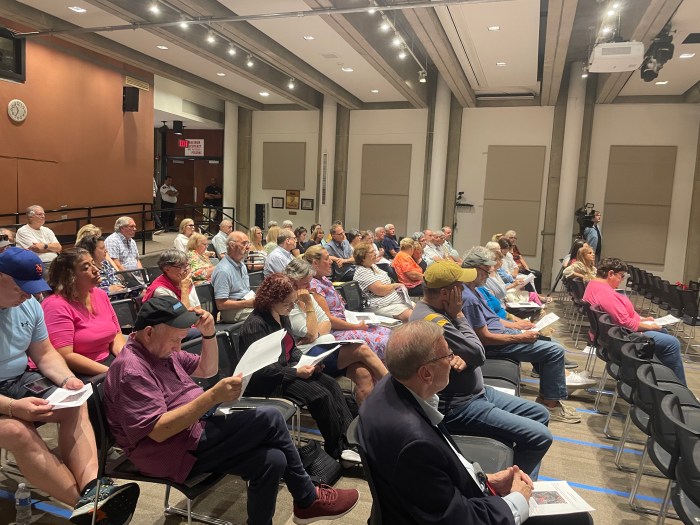 Residents from all over Port Washington attended the meeting.