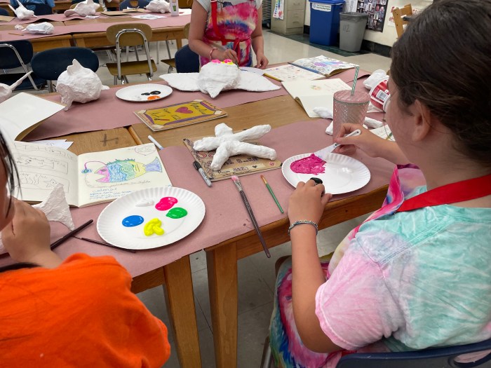 Children in the visual arts program.