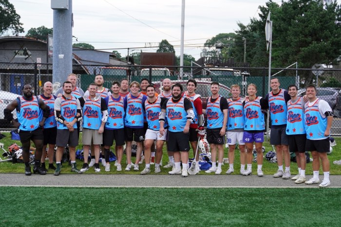 The event featured a special ceremony to honor veterans and a parachute landing.