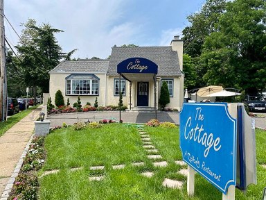 Colbeh, a Persian-Mediterranean kosher restaurant, will be opening its third location in Roslyn Heights.