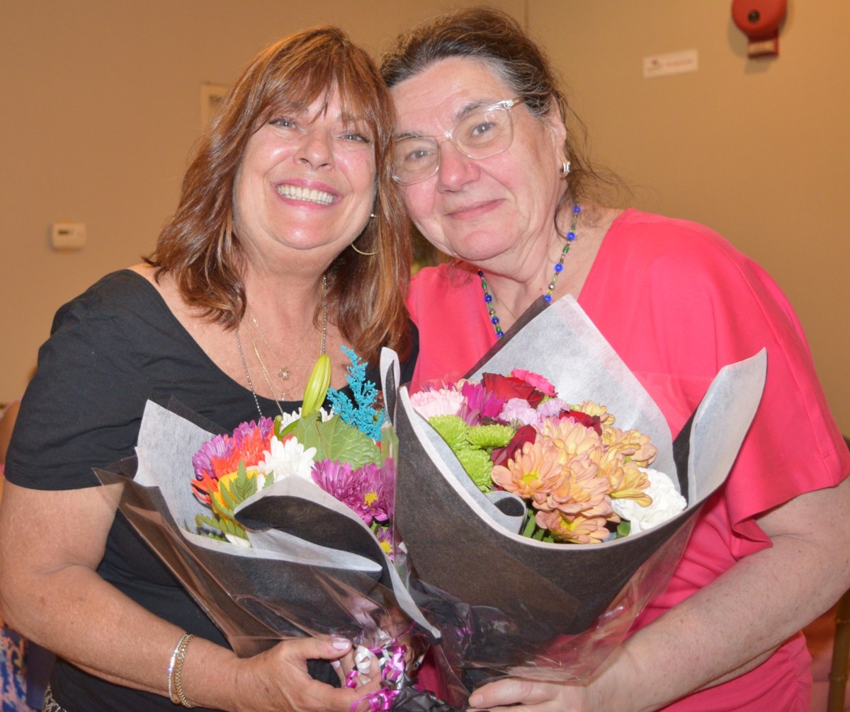 (L to R) Temple Beth Sholom Sisterhood immediate past president Lisa Sakol and new president Beatrice Bloom Karten.