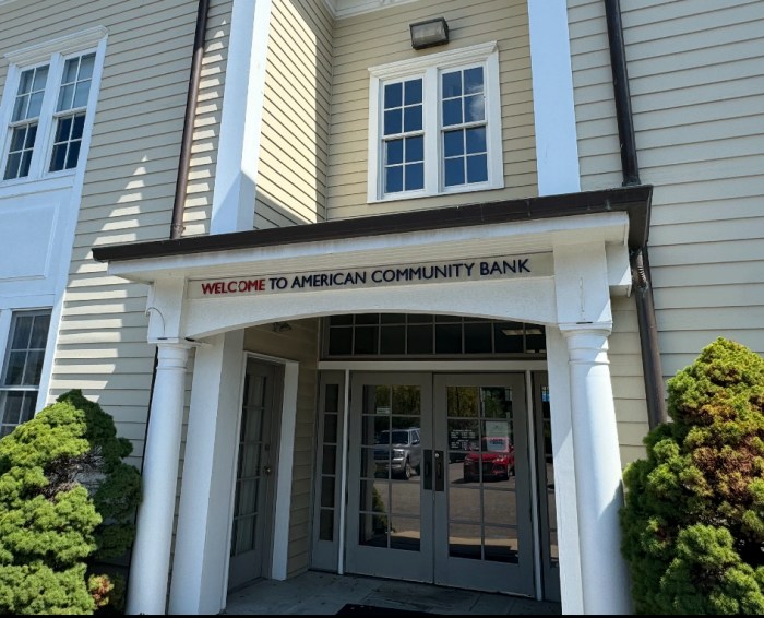 The American Community Bank headquarters, located in Glen Cove.