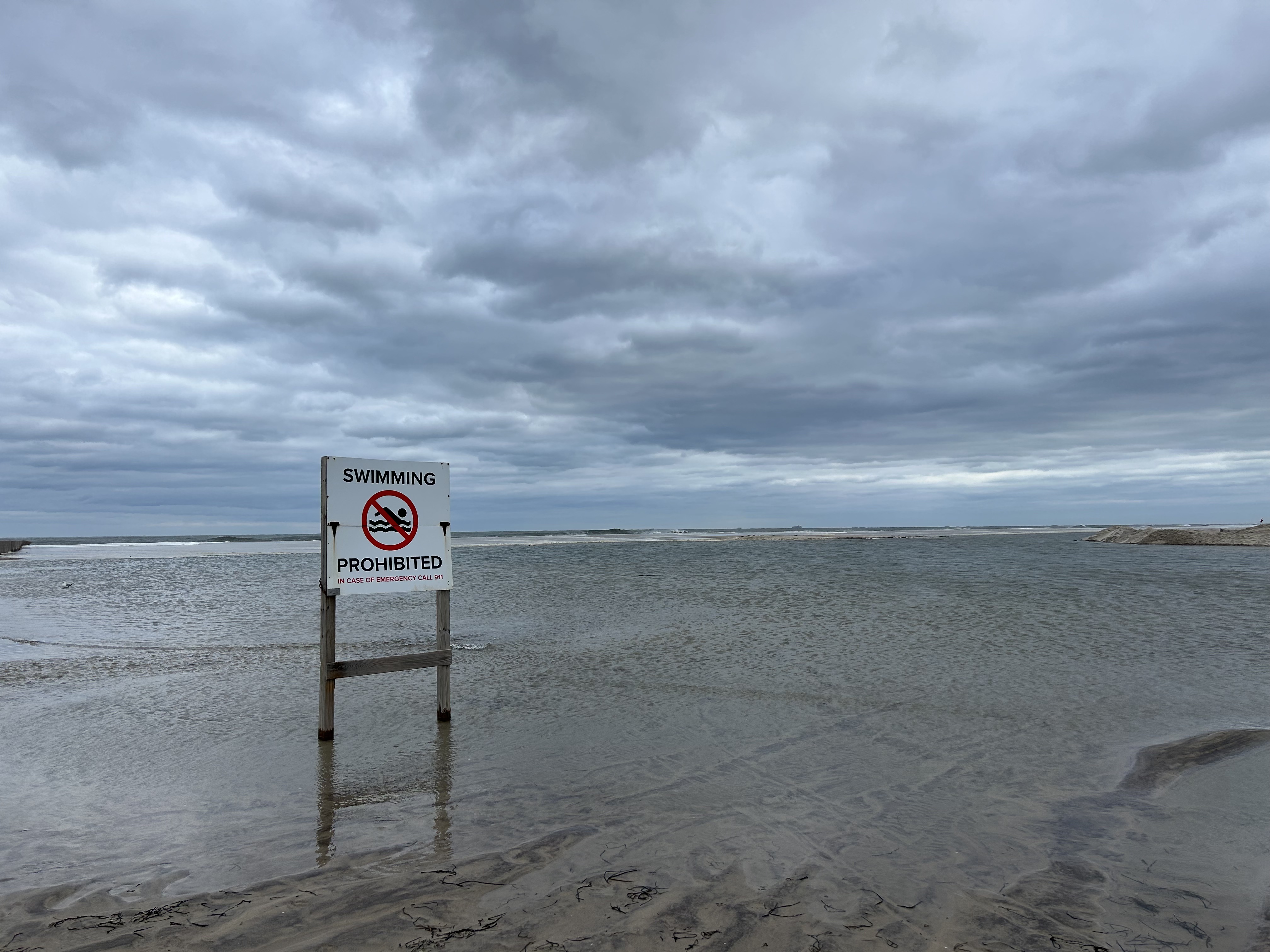 Hurricane Erin floods Jones Beach on Long Island, 2025