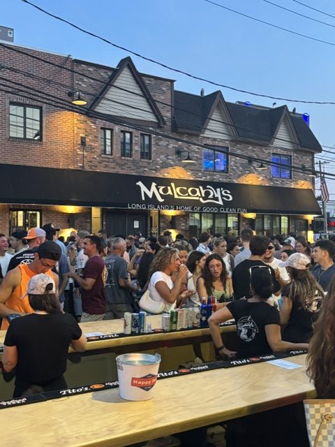 The chamber draws crowds of people to Railroad Avenue.