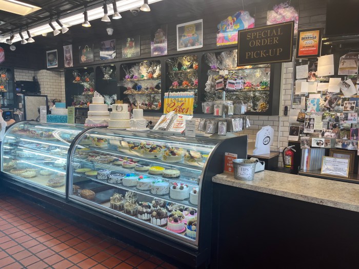 Dortoni Bakery interior