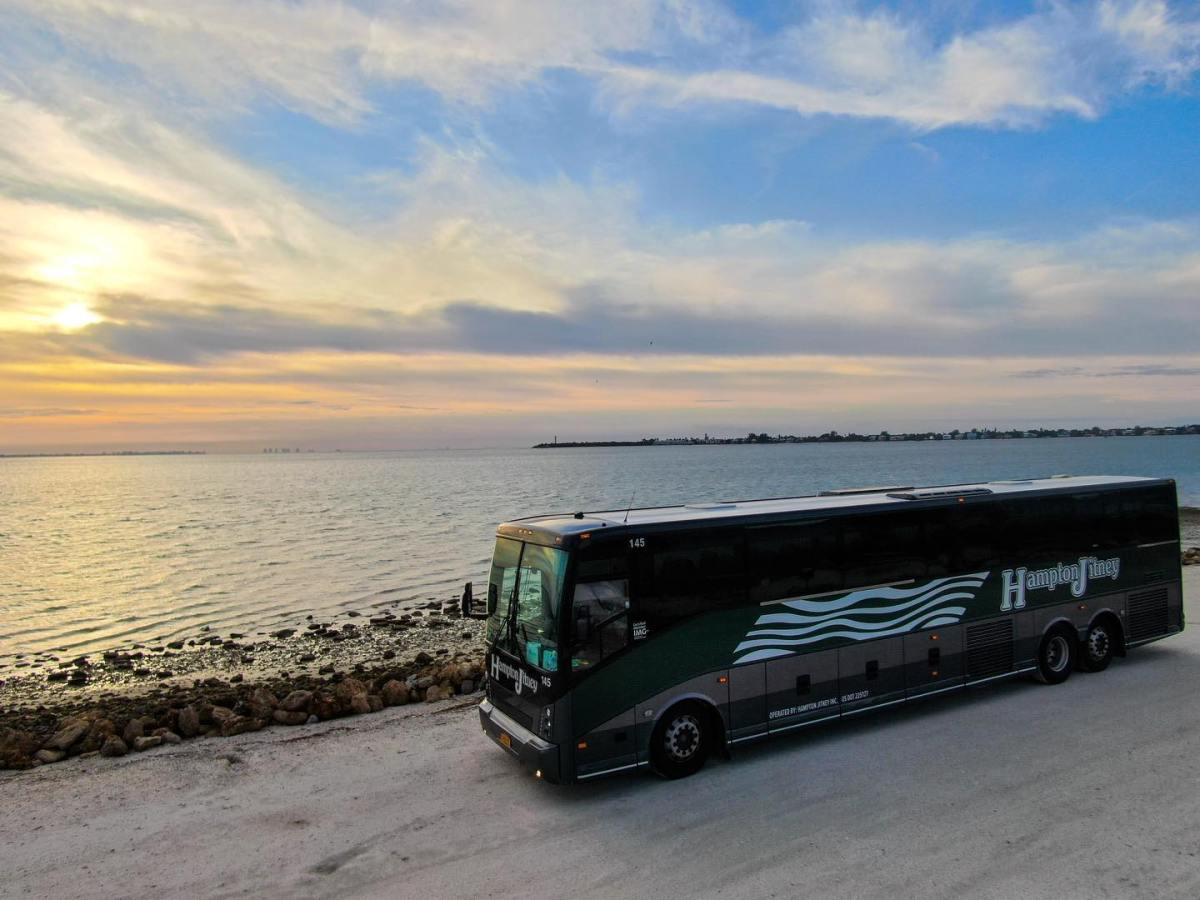 Hampton Jitney is one of this month's Small Business Stars!