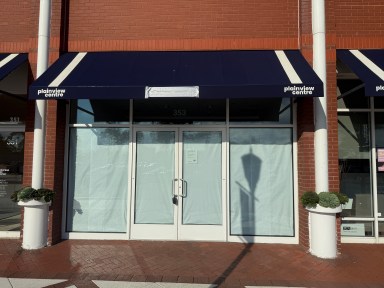 Cobs Bread in Plainview has closed just months after opening, and the company's planned Carle Place location will also not see the light of day.