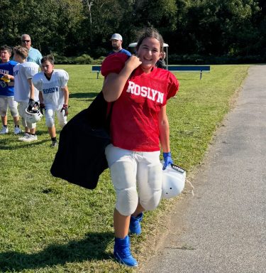 Tess Azoulay becomes first female quarterback in Roslyn Middle School History.