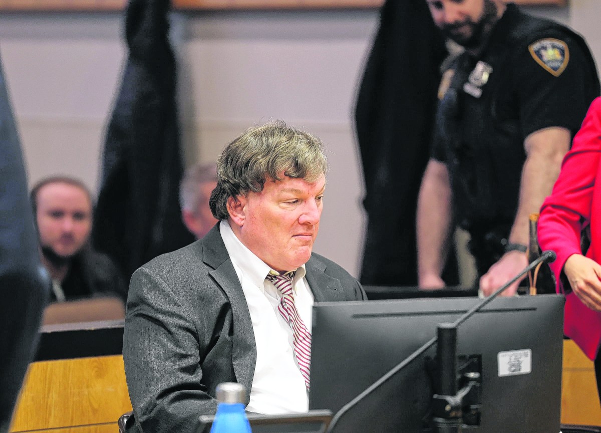 A distinguished law professor and former Manhattan prosecutor believes there is evidence linking alleged Gilgo Beach killer Rex Heuermann to other murders.