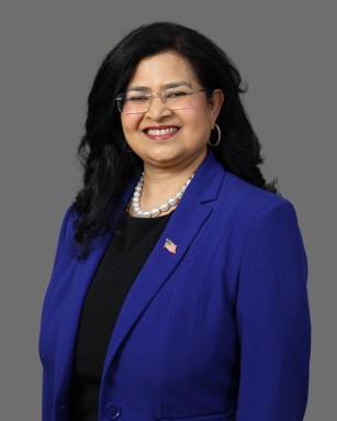 Ragini Srivastava 8×10
