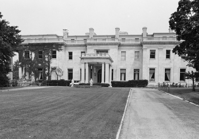 Gatsby mansions