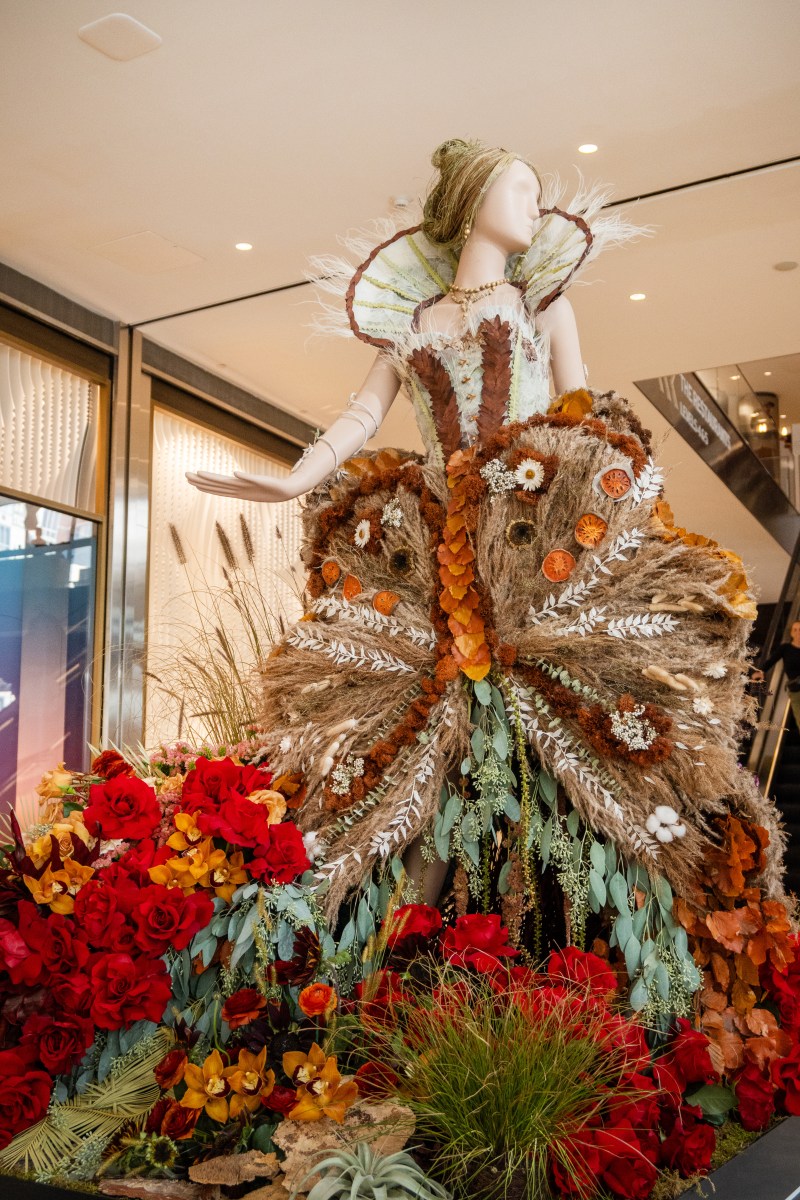 Fleurs de Villes launched its fall series, Fleurs de Villes AUTUMN, at Americana Manhasset.