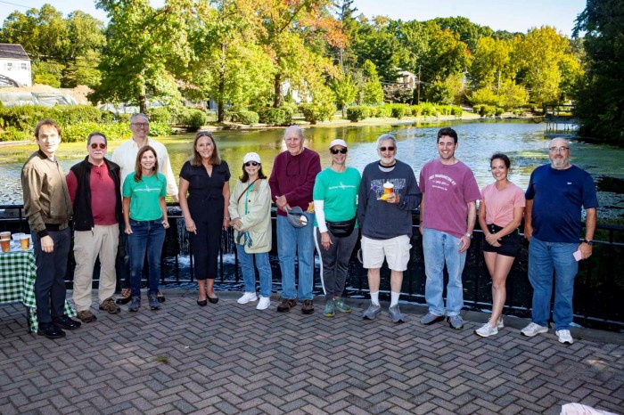 Nassau County Legislature Minority Leader Delia DeRiggi-Whitton joined volunteers to participate in a fall cleanup and nature walk at Baxter’s Pond and the Barbara Johnson Park and Preserve.