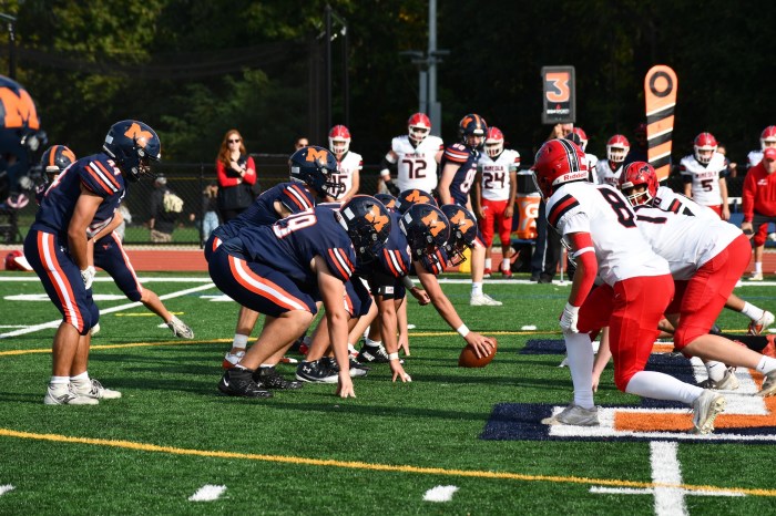 Manhasset beat Mineola in the homecoming game.