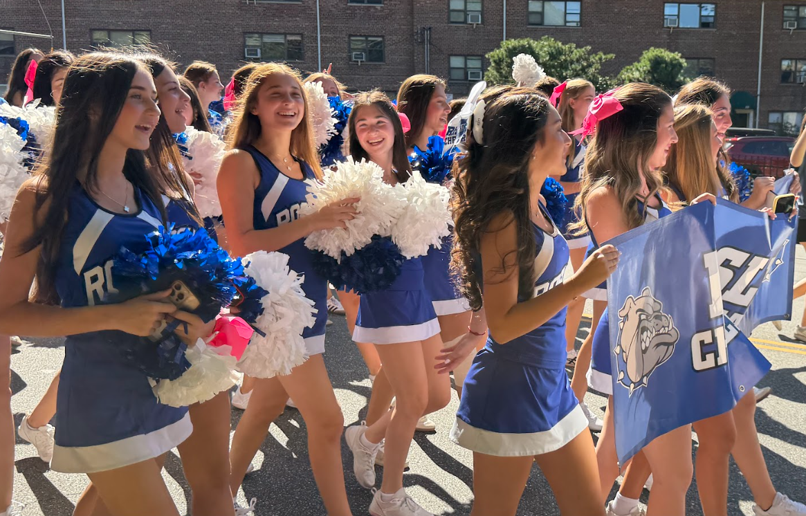 Roslyn students and families celebrate Homecoming with a parade.