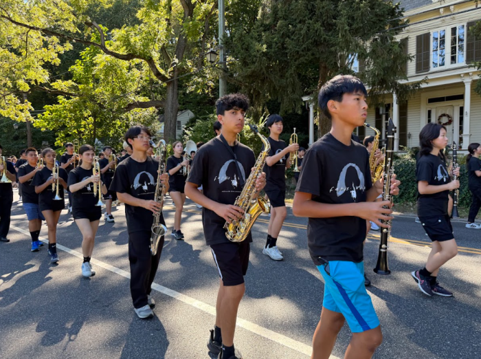 Roslyn High School Marching Bulldogs.