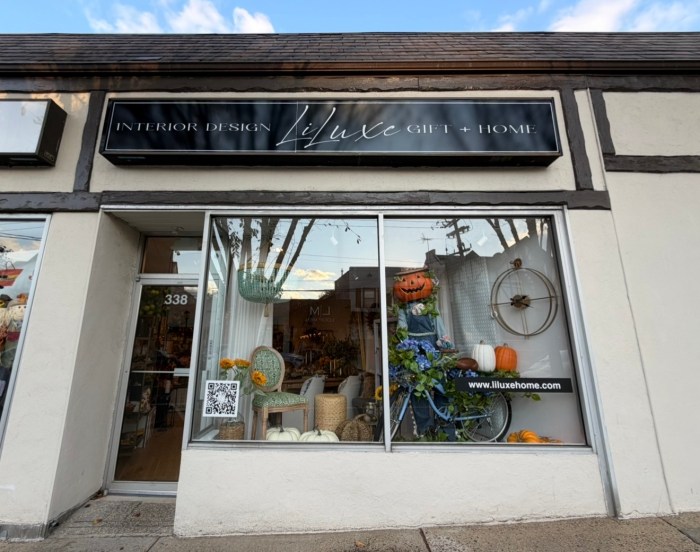 Li Luxe is close to several popular restaurants and stores.