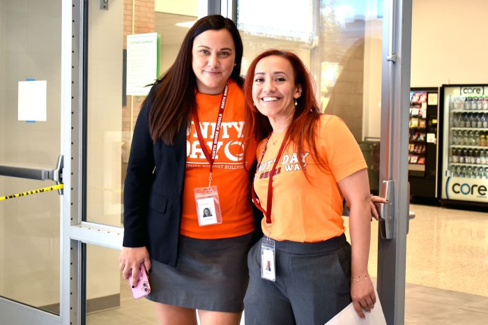 North Shore Middle School celebrating Unity Day.