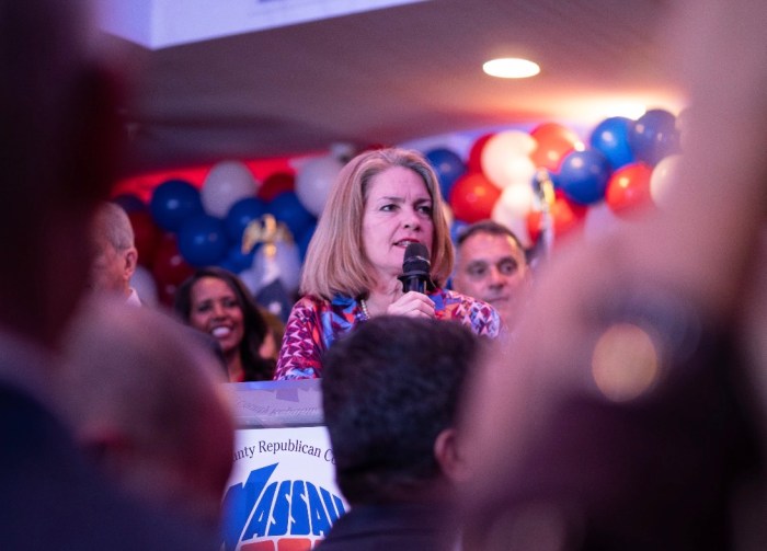 Incumbent Town Supervisor Jennifer DeSena holds 54.06% of counted votes.