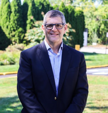Michael Schlank, the new executive director of Sid Jacobson JCC, spent his first week on the job participating in events.