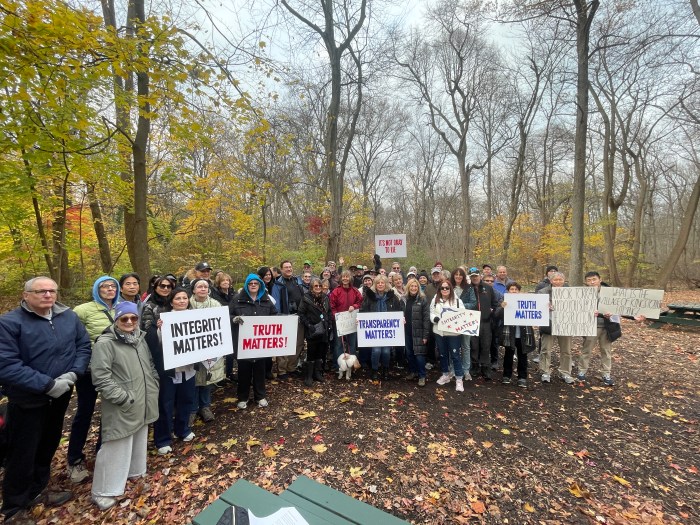 Kings Point Park protest attendes.