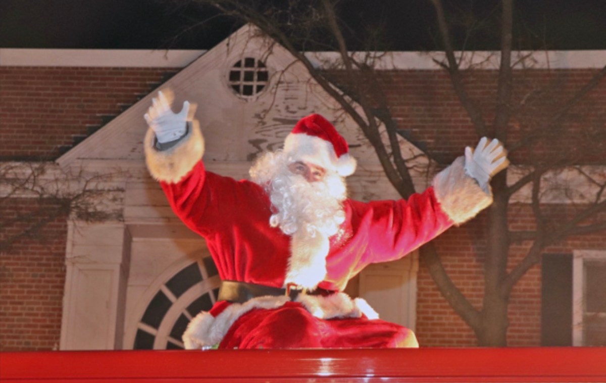 The Town of North Hempstead will celebrate the start of the holiday season with a Christmas tree lighting ceremony.