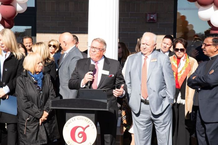 Uncle Giuseppe's founders Carl DelPrete and Tom Barressi (Rob Cuni)