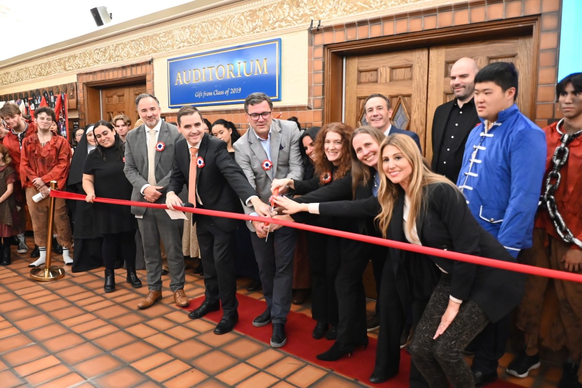 Manhasset Public Schools unveils renovated historic theater
