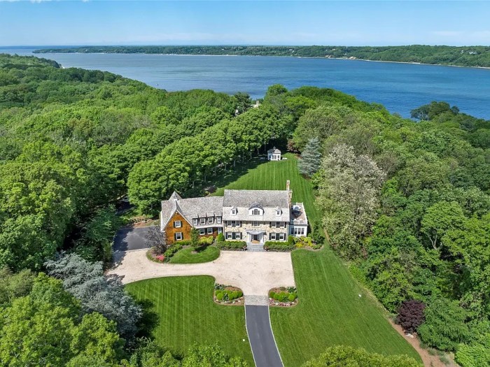 18 North Rd. in Oyster Bay sold for 4.1 million