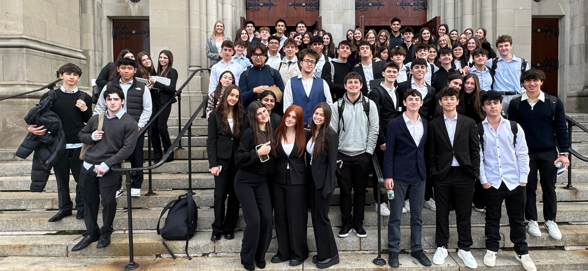 Roslyn High School INCubator and ACCELerator students at the showcase.