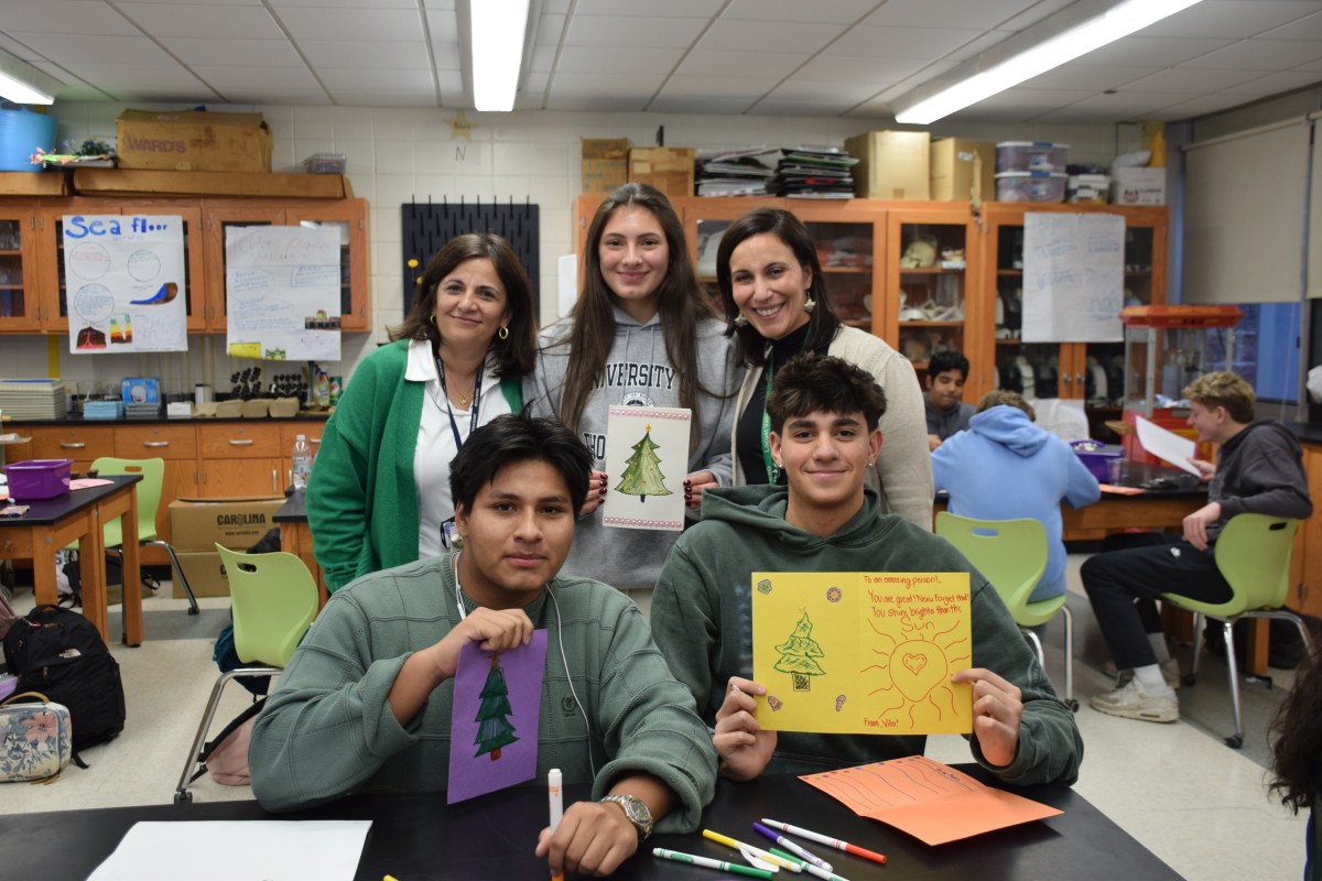 Locust Valley students embrace the holiday season