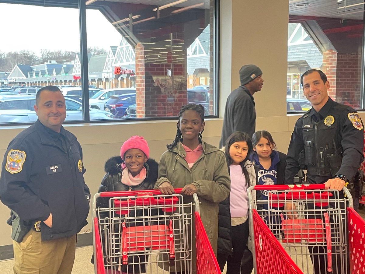 Port Washington Police host ‘Shop With a Cop’ to bring holiday joy to local children