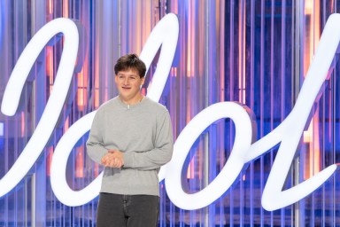 Jessie Findling from Massapequa Park impressed the judges on "American Idol," winning him a Golden Ticket.