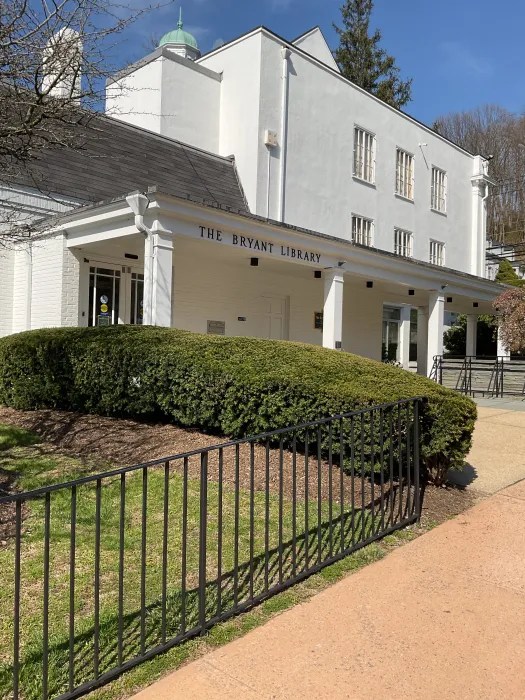 Soprano and educator Tanisha Mitchell will host “Opera in Ebony: Tribute to African American Singers” at the Bryant Library to kick off Black History Month.