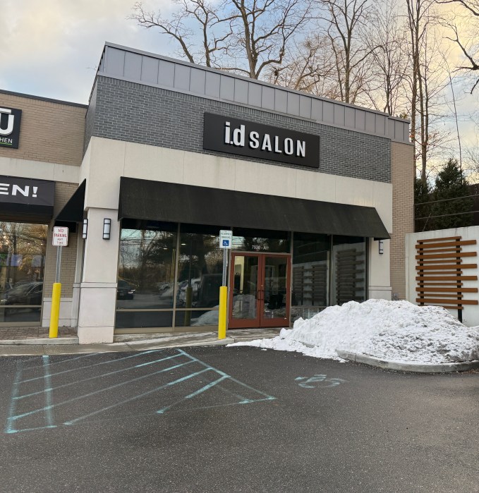 The I.D. Salon in Woodbury announced a change in ownership.