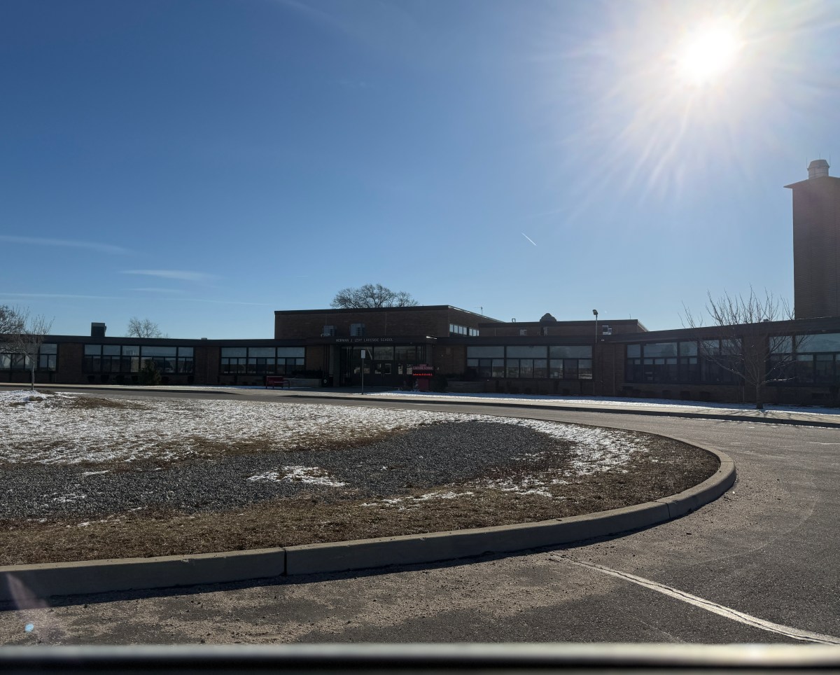 An asbestos removal and demolition labor company manager was sentenced for his role in a wage scheme that involved the Merrick and Oceanside School Districts.