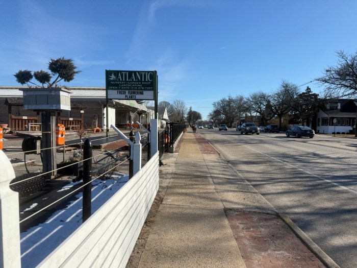 A Lindenhurst man was charged with aggravated vehicular homicide and more after a DWI crash by the Atlantic Nursery in Freeport.