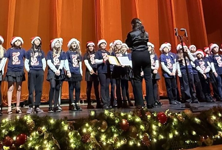 Manhasset elementary school students perform at Radio City Music Hall