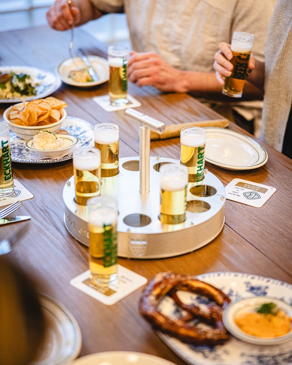 eckhart kolsch service (1)