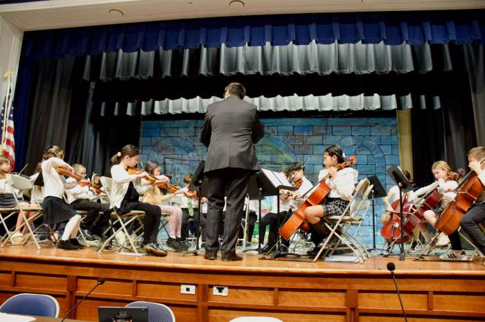 Fourth-graders performed for parents and school community members. 