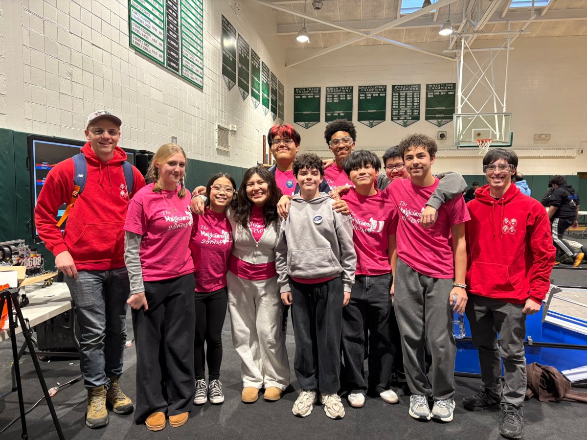 The Mineola High School ninth grade robotics team, Mineola Magicians, qualified for the FTC Championship competition.
