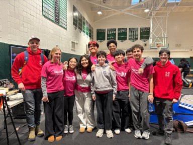 The Mineola High School ninth grade robotics team, Mineola Magicians, qualified for the FTC Championship competition.