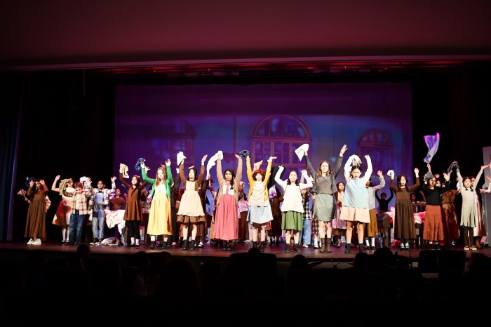 Audiences applauded students after a great performance.