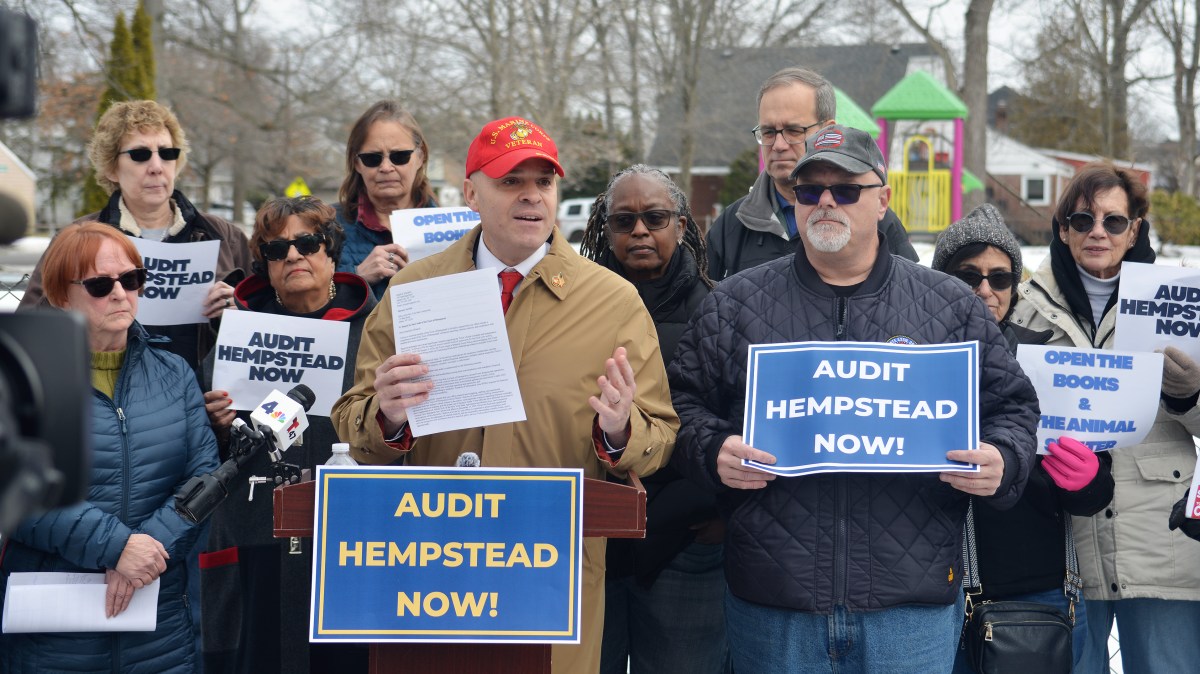 Town of Hempstead Supervisor Democratic Candidate Joe Scianablo was joined by residents calling upon the state to audit the Town of Hempstead. Courtesy: Joe Scianablo