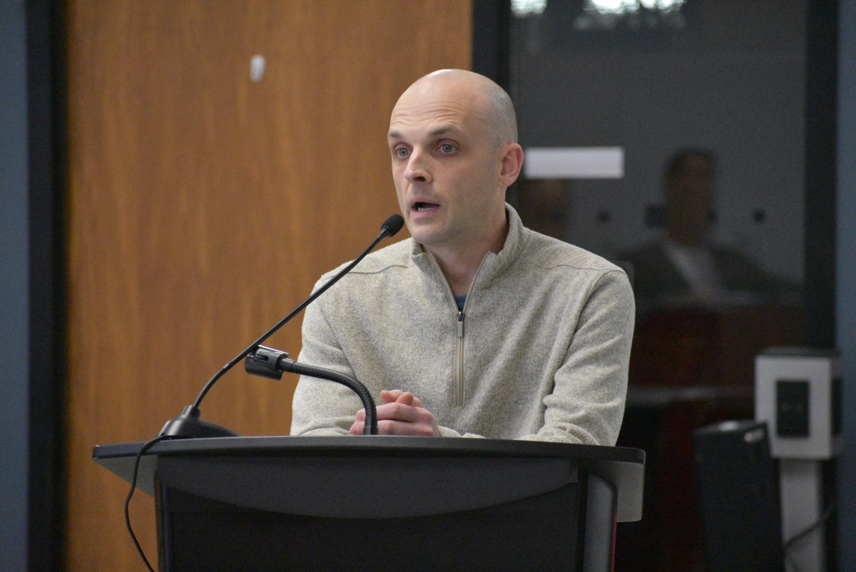 Parents enter race for Mineola school board seats