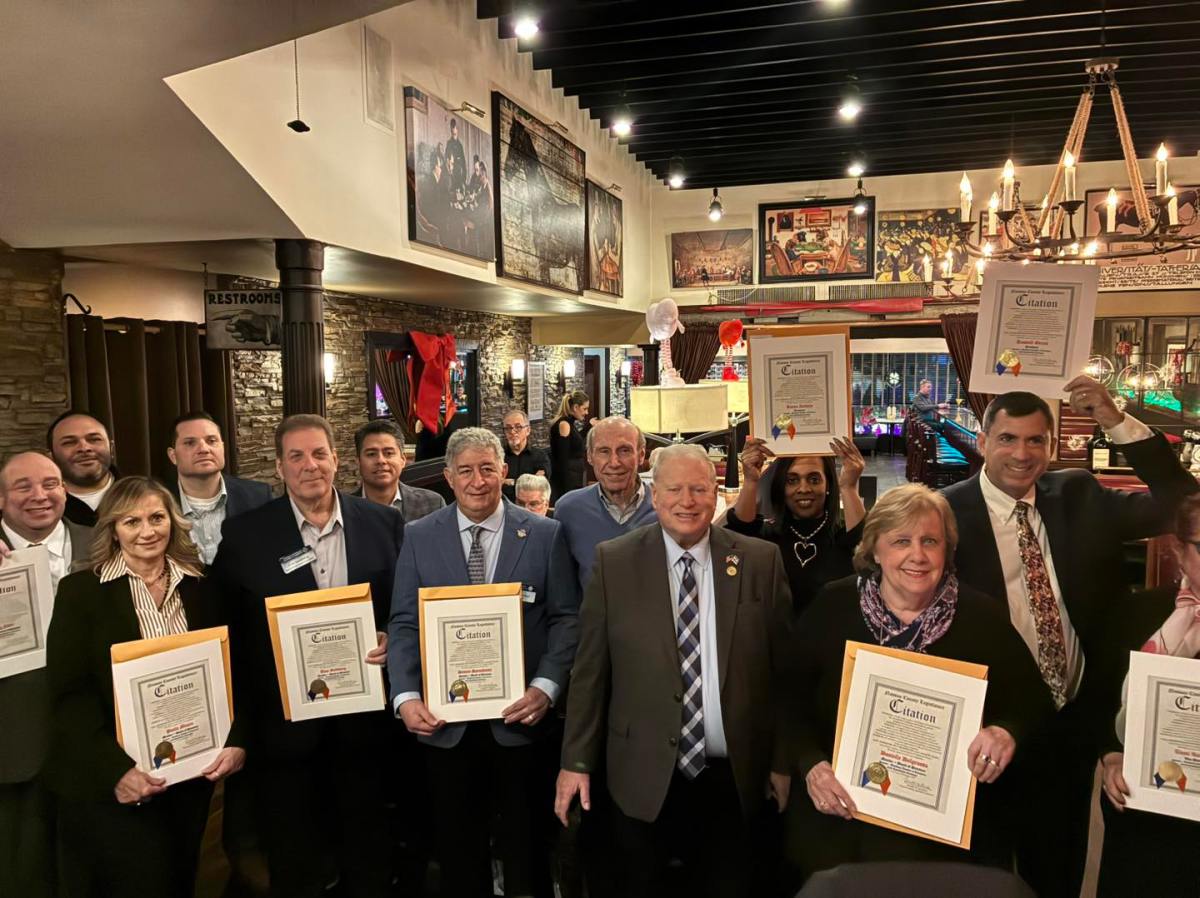 New board members sworn in at Syosset-Woodbury Chamber dinner